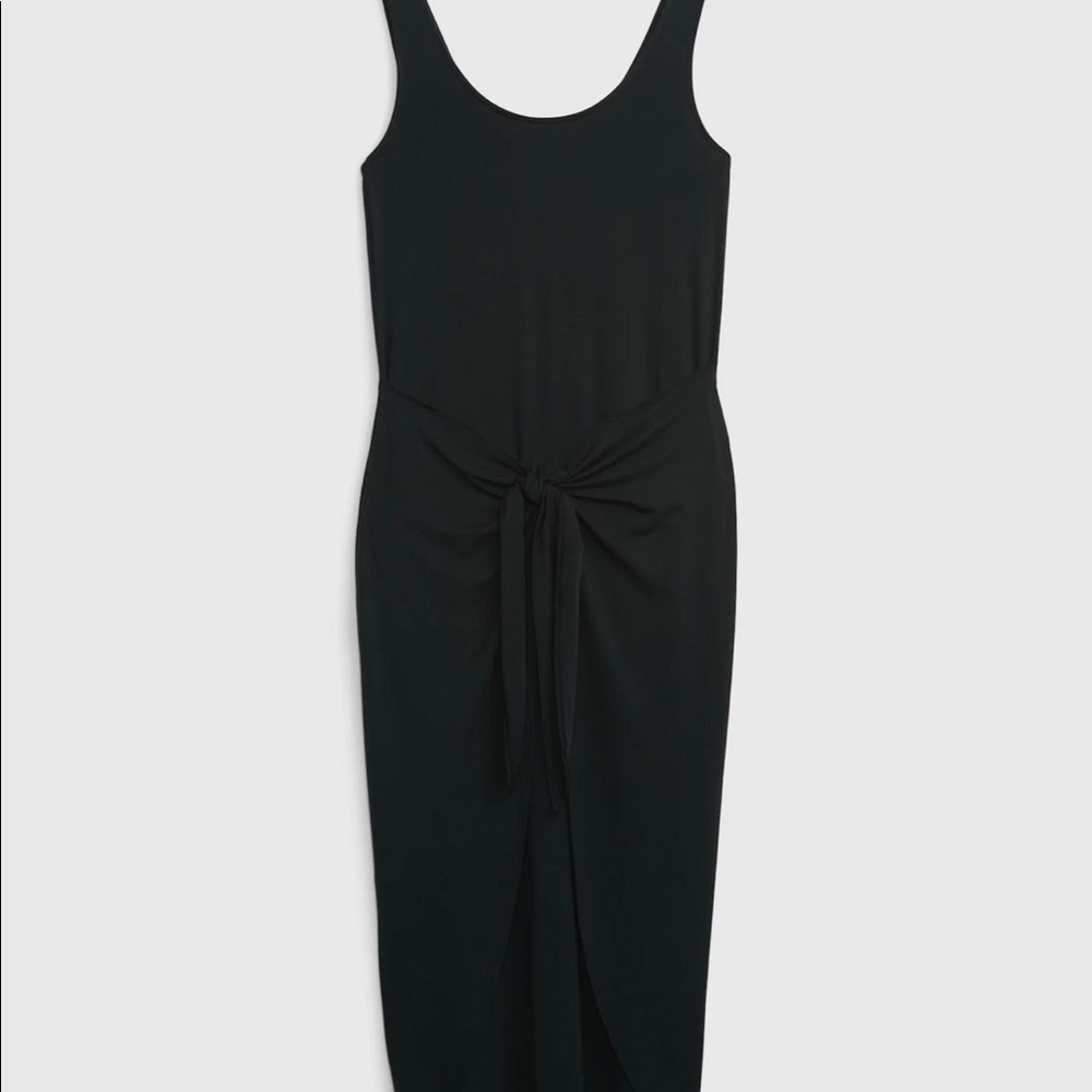 BNWT! Ordered wrong size and can’t return.. runs big . So soft and flattering.